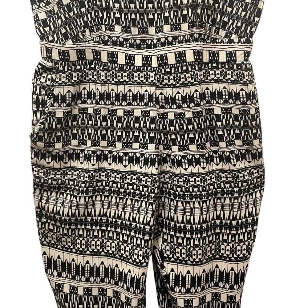 Harmony + Havoc Jumpsuit In Black and Cream Geo Design. - Picture 5 of 13
